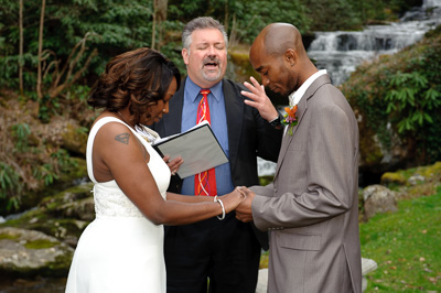 Gatlinburg waterfall weddings